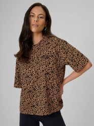 4F T-shirt loose z nadrukiem damski - brązowy L. Brązowe t-shirty damskie 4F, l, bez wzorów, z bawełny, bez kołnierzyka. Za 79.99 zł.