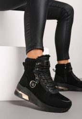 Czarne Sneakersy na Koturnie za Kostkę z Metaliczną Ozdobą i Suwakiem Sinelara. Czarne obuwie sportowe damskie Renee, z jeansu, za kostkę, bez zapięcia. Za 99.99 zł.