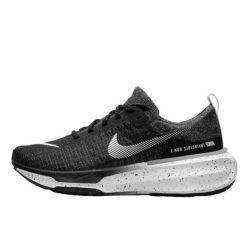Nike ZoomX Invincible Run 3 Oreo. Czarne obuwie sportowe damskie Nike, z meshu, bez zapięcia, do biegania. Za 1,096.31 zł.