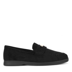 Mokasyny DeeZee. Czarne mokasyny damskie DeeZee, bez obcasa. Za 119.99 zł.