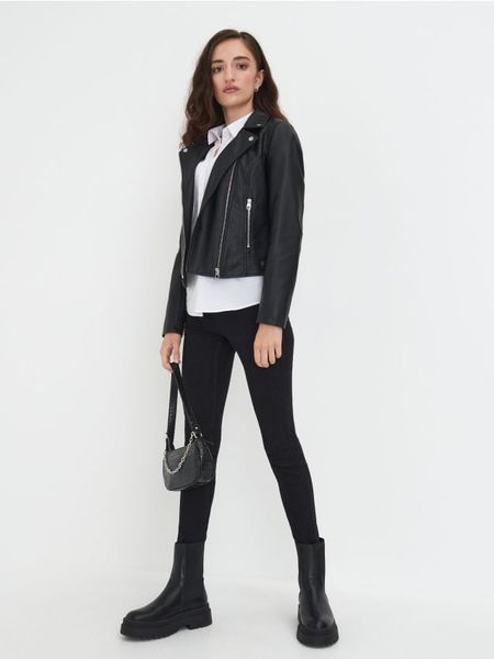 Kurtka ramoneska - srebrny. Szare kurtki damskie Sinsay, l, bez wzorów, ze skóry, bez kaptura. Za 59.99 zł.