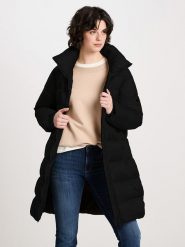 Cross Jeans Płaszcz zimowy w kolorze czarnym rozmiar: M. Czarne płaszcze damskie Cross Jeans, na zimę, m, bez wzorów, z jeansu, bez kaptura. Za 175.67 zł.