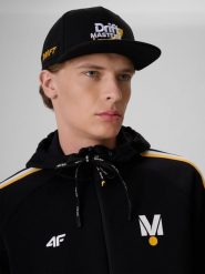 4F Czapka z daszkiem snapback uniseks 4F x Drift Masters - czarna L/XL. Czarne czapki z daszkiem damskie 4F, z aplikacjami, z materiału. Za 119.99 zł.