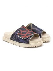 Goby Skórzane klapki w kolorze czarno-beżowym ze wzorem rozmiar: 38. Brązowe klapki damskie Goby, z aplikacjami, z otwartym noskiem, bez obcasa, bez zapięcia. Za 152.99 zł.