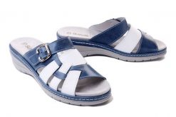 SUAVE 700204-51 marlin, klapki damskie. Niebieskie klapki damskie Suave, bez wzorów, bez obcasa, na koturnie, bez zapięcia. Za 176.94 zł.