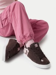 DC Shoes Sneakersy DC SHOES-CEOWB-V5-10117K Brązowy ciemny. Brązowe buty sportowe dziewczęce DC Shoes, ze skóry, bez zapięcia. Za 179.99 zł.