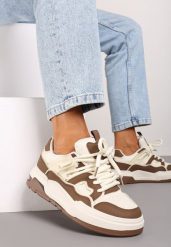 Brązowo-Beżowe Płaskie Sneakersy z Geometrycznym Zdobieniem Evithia. Brązowe obuwie sportowe damskie Born2be, z materiału, bez zapięcia. Za 109.99 zł.