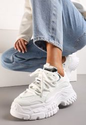 Białe Sneakersy z Podwójnymi Sznurówkami i Tłoczoną Platformą Luppoa. Białe obuwie sportowe damskie Renee, z dzianiny, bez zapięcia. Za 119.99 zł.