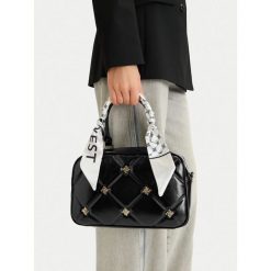 Torebka Nine West. Czarne kuferki damskie Nine West, bez wzorów, bez dodatków. Za 279.99 zł.