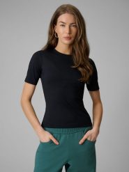 4F T-shirt slim gładki damski - czarny XS. Czarne t-shirty damskie 4F, xs, bez wzorów, z materiału, bez kołnierzyka. Za 79.99 zł.