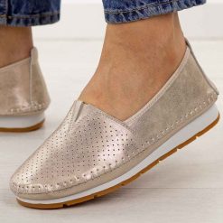 Złote skórzane półbuty damskie S.Barski 7049. Żółte półbuty damskie S.BARSKI, na jesień, w ażurowe wzory, z jeansu, bez obcasa, na płaskiej podeszwie, bez zapięcia. Za 229.00 zł.