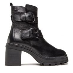Botki Caprice. Czarne botki damskie Caprice, bez obcasa, na słupku, bez zapięcia. Za 539.99 zł.