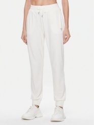 Guess Spodnie dresowe V3BB27 KBXI2 Écru Regular Fit. Spodnie dresowe damskie Guess, xl, z aplikacjami, z dresówki. Za 199.99 zł.