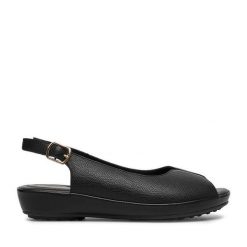 Sandały Go Soft. Czarne sandały damskie GO SOFT, bez wzorów, bez obcasa, na płaskiej podeszwie, bez zapięcia. Za 119.99 zł.