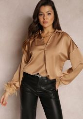 Beżowa Bluzka Satynowa z Piórkami przy Rękawach Menese. Brązowe bluzki damskie Renee, z aplikacjami, z jeansu, eleganckie, bez kołnierzyka, bez ramiączek. Za 99.99 zł.