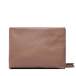 Torebka Jenny Fairy. Brązowe listonoszki damskie Jenny Fairy, bez wzorów, bez dodatków. Za 69.99 zł.