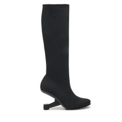 Kozaki United Nude. Czarne kozaki damskie United Nude, bez obcasa, na koturnie, bez zapięcia. Za 1,499.00 zł.
