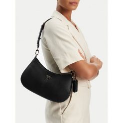 Torebka Guess. Czarne torebki klasyczne damskie Guess, bez dodatków. Za 384.99 zł.