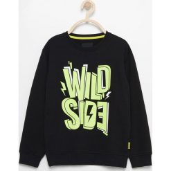 Bluza z napisem - Czarny. Czarne bluzy chłopięce Reserved, z napisami. Za 59.99 zł.