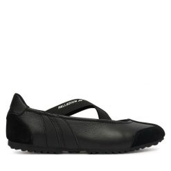 Baleriny Palladium. Czarne balerinki damskie Palladium, bez wzorów. Za 459.99 zł.