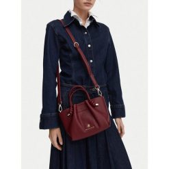 Torebka Beverly Hills Polo Club. Czerwone torebki klasyczne damskie Beverly Hills Polo Club, bez dodatków. Za 249.99 zł.
