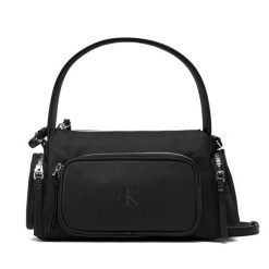 Torebka Calvin Klein. Czarne torebki klasyczne damskie Calvin Klein, z nylonu, bez dodatków. Za 379.99 zł.