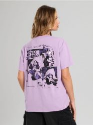 Koszulka z nadrukiem na plecach Olivia Rodrigo - fioletowy. Fioletowe koszulki damskie Sinsay, l, bez wzorów, bez kołnierzyka, bez ramiączek. Za 39.99 zł.
