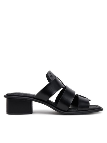 Calvin Klein Jeans Klapki Heel Square Mg Lth YW0YW01702 Czarny. Czarne klapki damskie Calvin Klein Jeans, bez wzorów, z jeansu, bez obcasa, bez zapięcia. Za 259.99 zł.