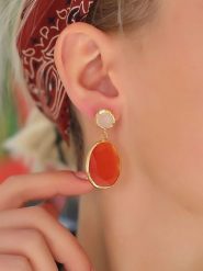 L'Atelier de Gaia Pozłacane kolczyki-wkrętki z kocim okiem i kamieniami księżycowymi rozmiar: onesize. Białe kolczyki damskie L'Atelier de Gaia, z kamieniem księżycowym, pozłacane. Za 79.03 zł.