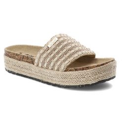 Beżowe Klapki Lee Cooper Modne Obuwie Damskie. Brązowe klapki damskie Lee Cooper, bez wzorów, z jeansu, bez obcasa, bez zapięcia. Za 119.00 zł.
