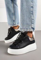 Czarne Sneakersy z Ozdobnym Kamieniem Viverida. Czarne obuwie sportowe damskie Born2be, z jeansu, bez zapięcia. Za 84.99 zł.