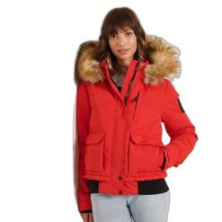 Kurtka damska Superdry Everest. Czerwone kurtki damskie Superdry, bez wzorów, bez kaptura. Za 672.55 zł.