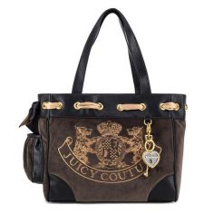 Torebka Juicy Couture. Brązowe torebki klasyczne damskie Juicy Couture, bez dodatków. Za 389.99 zł.