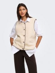 ONLY Kamizelka w kolorze kremowym rozmiar: XL. Brązowe kamizelki damskie Only, xl, bez wzorów, bez kaptura. Za 115.95 zł.