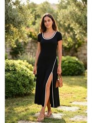 SOULSHAE Sukienka w kolorze czarnym rozmiar: 4XL/5XL. Czarne sukienki damskie SOULSHAE, bez wzorów, z wiskozy, bez ramiączek. Za 115.95 zł.