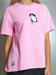Koszulka oversize The Moomins - różowy. Czerwone koszulki damskie Sinsay, l, bez wzorów, bez kołnierzyka, bez ramiączek. Za 39.99 zł.