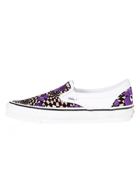 Vans Sneakersy ze wzorem rozmiar: 42. Obuwie sportowe damskie Vans, z materiału, bez zapięcia. Za 104.64 zł.