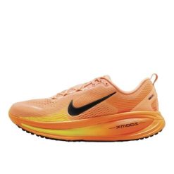 Nike Vomero 18 Orange Chalk Black Volt. Brązowe obuwie sportowe damskie Nike, z meshu, bez zapięcia, do biegania. Za 927.58 zł.