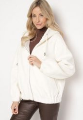 Jasnobeżowa Futrzana Kurtka z Kapturem Sznurkami i Ściągaczami Virinnisa. Brązowe kurtki damskie Born2be, l, z aplikacjami, z futra, z kapturem. Za 49.99 zł.