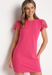 Fuksjowa Dopasowana Sukienka z Koronkowym Rękawkiem Cidariana. Czerwone sukienki damskie Born2be, bez wzorów, z koronki, eleganckie, bez ramiączek. Za 89.99 zł.