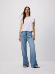 Jeansy wide leg z dodatkiem lnu - niebieski. Niebieskie jeansy damskie Reserved. W wyprzedaży za 99.99 zł.