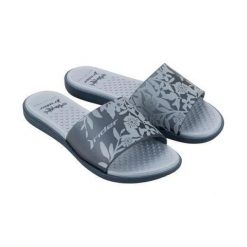 Klapki sportowe damskie Rider Splash VI. Niebieskie klapki damskie Rider, bez wzorów, bez obcasa, bez zapięcia. Za 114.90 zł.