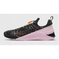 Buty treningowe damskie Nike React Metcon. Czarne obuwie sportowe damskie Nike, z gumy, bez zapięcia, na fitness i siłownię. Za 479.00 zł.