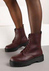 Bordowe Sznurowane Płaskie Botki w Stylu Workerów Neatinna. Czerwone botki damskie Born2be, z jeansu, eleganckie, bez obcasa, na płaskiej podeszwie, bez zapięcia. Za 159.99 zł.