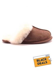 UGG Kapcie "Scuffette II" w kolorze brązowym z wełny jagnięcej rozmiar: 36. Brązowe kapcie damskie Ugg, z wełny. Za 210.81 zł.