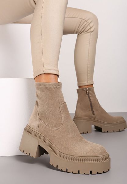 Ciemnobeżowe Botki w Stylu Sztybletów z Elastyczną Cholewką Heslania. Brązowe botki damskie Born2be, z jeansu, biznesowe, bez obcasa, na obcasie, bez zapięcia. Za 139.99 zł.