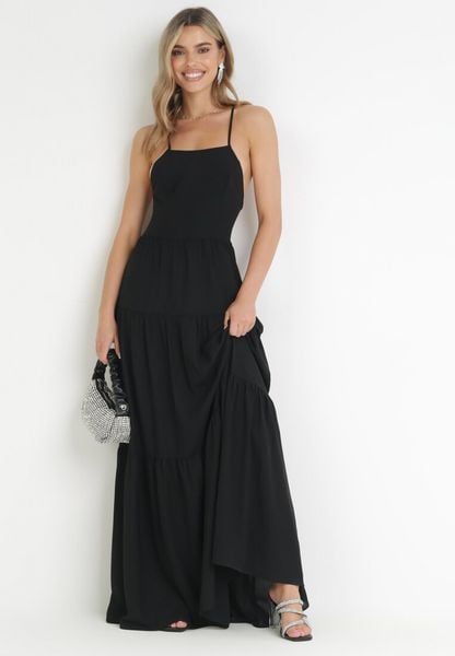 Czarna Maxi Sukienka na Cienkich Ramiączkach z Wiązaniem na Tyle Ozdobiona Falbankami Beatrics. Czarne sukienki damskie Born2be, bez wzorów, bez ramiączek. Za 129.99 zł.