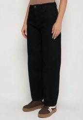 Czarne Jeansy o Kroju Slouchy z Regularnym Stanem Fesinasa. Czarne jeansy damskie Born2be. Za 99.99 zł.
