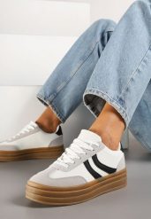 Białe Sneakersy w Stylu Klasycznych Tenisówek na Tłoczonej Platformie Lisanelia. Białe obuwie sportowe damskie Born2be, z jeansu, bez zapięcia, tenisowe. Za 89.99 zł.