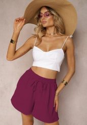 Ciemnofioletowe Szorty o Luźnym Kroju High Waist z Gumką w Talii Vimallora. Fioletowe szorty damskie Renee, bez wzorów, z podwyższonym stanem. Za 39.99 zł.